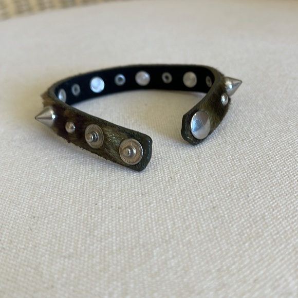 Cute Pony Fur Animal Print Silver Studded Snap Cuff - Picture 9 of 12